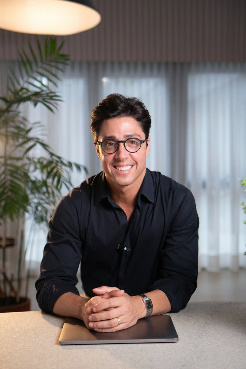 Fellipe Spoglianti, mentor de comercial e gestão para o alto padrão